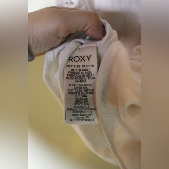 Roxy White Cap Sleeve Top Flowy Fit Blouse Size S - Picture 9 of 9